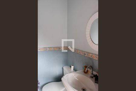 Casa à venda com 200m², 3 quartos e 2 vagasBANHEIRO QUINTAL