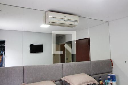 Casa à venda com 200m², 3 quartos e 2 vagasSUITE 2