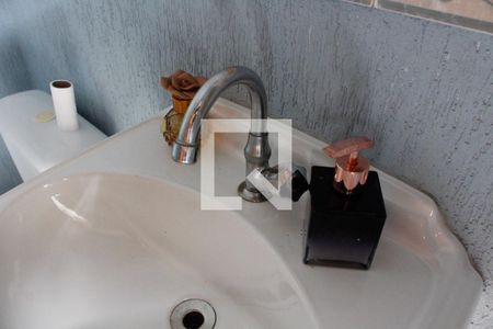 Casa à venda com 200m², 3 quartos e 2 vagasBANHEIRO QUINTAL