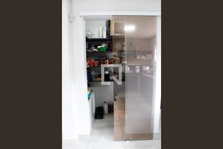 Casa à venda com 200m², 3 quartos e 2 vagasDISPENSA