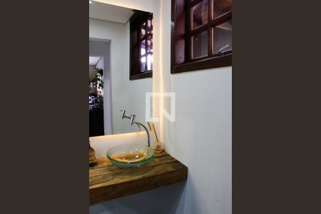 Casa à venda com 200m², 3 quartos e 2 vagasLAVABO