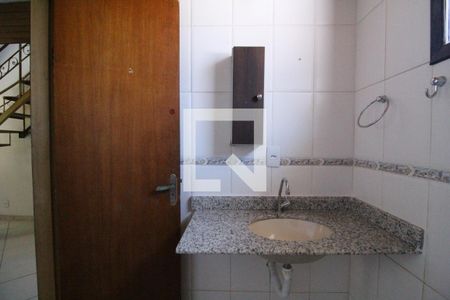 Casa para alugar com 60m², 1 quarto e 1 vagaBanheiro social