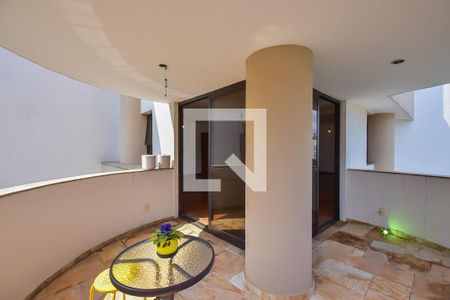 Apartamento à venda com 340m², 4 quartos e 4 vagasVaranda