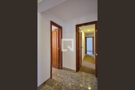 Apartamento à venda com 340m², 4 quartos e 4 vagasCorredor