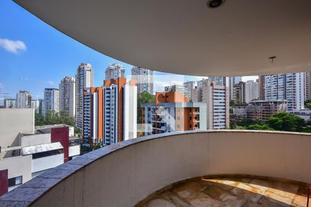 Apartamento à venda com 340m², 4 quartos e 4 vagasVaranda