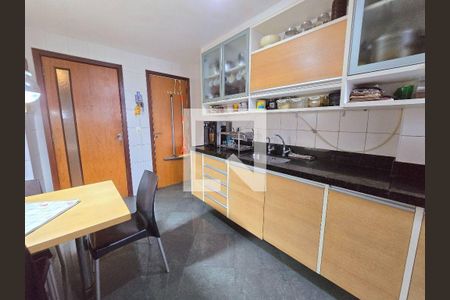 Apartamento à venda com 3 quartos, 225m² em Icaraí, Niterói