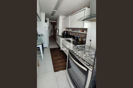 Apartamento à venda com 145m², 4 quartos e 3 vagas