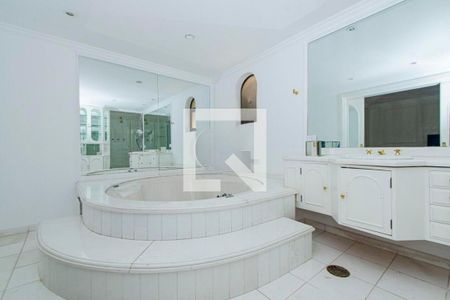 Apartamento para alugar com 220m², 2 quartos e 2 vagas