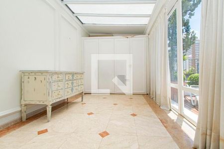 Apartamento para alugar com 220m², 2 quartos e 2 vagas