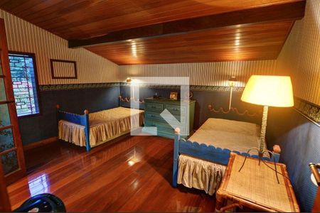 Casa à venda com 585m², 4 quartos e 3 vagas