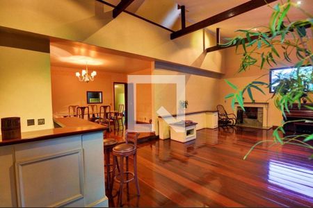 Casa à venda com 585m², 4 quartos e 3 vagas