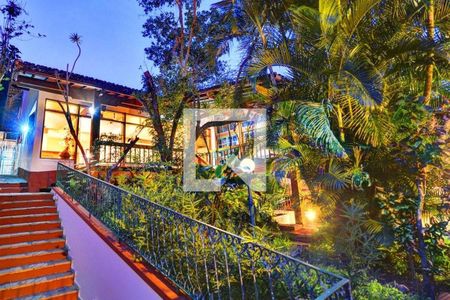 Casa à venda com 585m², 4 quartos e 3 vagas