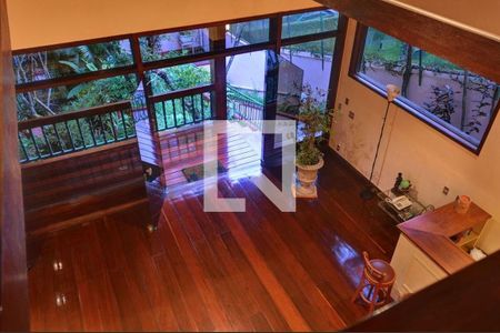 Casa à venda com 585m², 4 quartos e 3 vagas