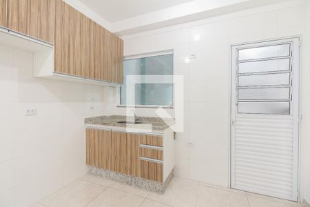 Cozinha  de apartamento para alugar com 2 quartos, 42m² em Vila Esperança, São Paulo
