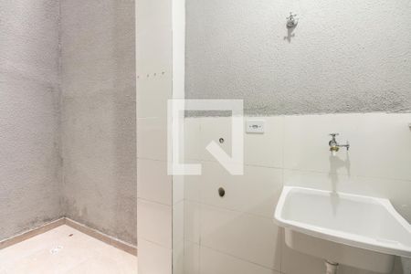 Área de Serviço  de apartamento para alugar com 2 quartos, 42m² em Vila Esperança, São Paulo