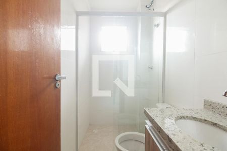 Banheiro  de apartamento para alugar com 2 quartos, 42m² em Vila Esperança, São Paulo