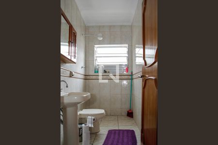 Casa à venda com 120m², 3 quartos e 1 vagaBanheiro