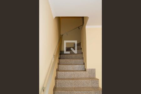 Casa à venda com 120m², 3 quartos e 1 vagaEscada