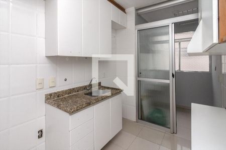cozinha de apartamento para alugar com 3 quartos, 80m² em Jardim Santa Emilia, São Paulo