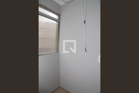 área de serviço de apartamento para alugar com 3 quartos, 80m² em Jardim Santa Emilia, São Paulo