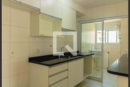 Cozinha de apartamento para alugar com 2 quartos, 76m² em Vila Guarani, São Paulo