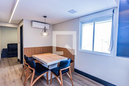 Apartamento à venda com 110m², 2 quartos e 2 vagas Apartamento à venda com 110m², 2 quartos e 2 vagasSala jantar