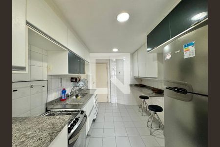 Apartamento à venda com 97m², 3 quartos e 2 vagasCozinha e Área de Serviço