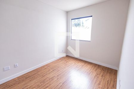 Casa à venda com 162m², 3 quartos e 2 vagasQuarto 2 / 2º andar