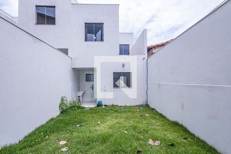 Casa à venda com 162m², 3 quartos e 2 vagasQuintal