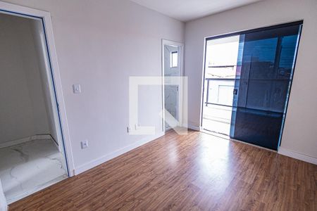 Casa à venda com 162m², 3 quartos e 2 vagasQuarto 3 / 2º andar: suite e varanda