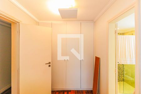 Apartamento para alugar com 173m², 4 quartos e 3 vagas Apartamento para alugar com 173m², 4 quartos e 3 vagasSuíte