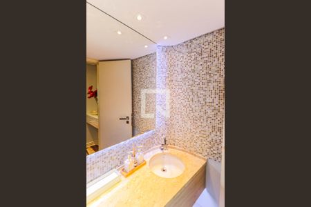 Apartamento para alugar com 173m², 4 quartos e 3 vagas Apartamento para alugar com 173m², 4 quartos e 3 vagasLavabo