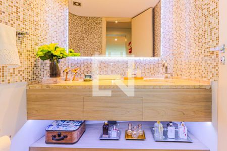 Apartamento para alugar com 173m², 4 quartos e 3 vagas Apartamento para alugar com 173m², 4 quartos e 3 vagasLavabo