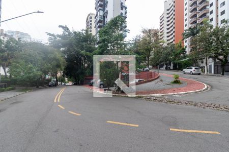 Apartamento à venda com 299m², 6 quartos e 4 vagas Apartamento à venda com 299m², 6 quartos e 4 vagasVista da Rua