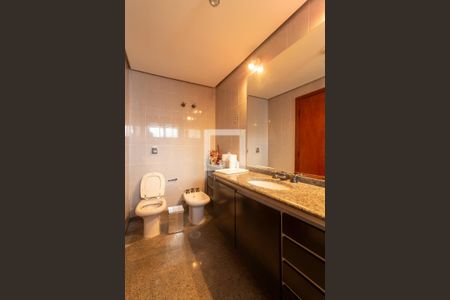 Apartamento à venda com 299m², 6 quartos e 4 vagas Apartamento à venda com 299m², 6 quartos e 4 vagasBanheiro da Suíte 3