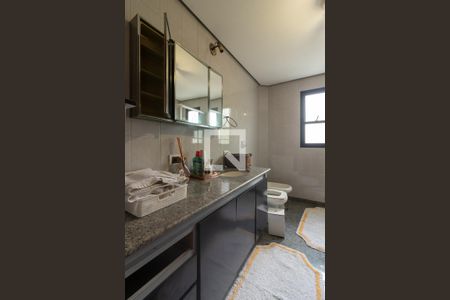 Apartamento à venda com 299m², 6 quartos e 4 vagas Apartamento à venda com 299m², 6 quartos e 4 vagasBanheiro da Suíte 1