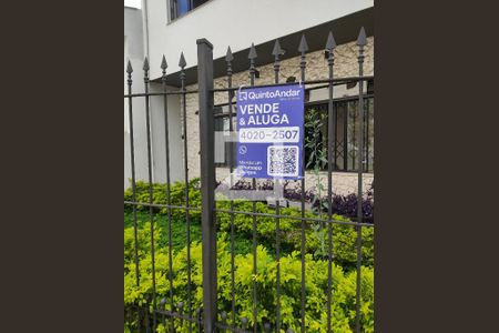 Casa para alugar com 456m², 3 quartos e 4 vagasplaquinha