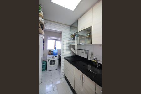 Apartamento à venda com 75m², 2 quartos e 1 vagaCozinha e Área de Serviço