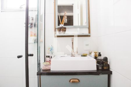 Banheiro de apartamento à venda com 2 quartos, 49m² em Vila Bela Vista (zona Norte), São Paulo