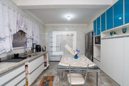 Casa à venda com 150m², 3 quartos e 4 vagas Casa à venda com 150m², 3 quartos e 4 vagasCozinha