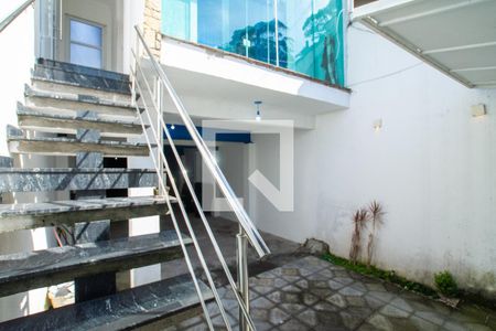 Casa à venda com 150m², 3 quartos e 4 vagas Casa à venda com 150m², 3 quartos e 4 vagasEntrada