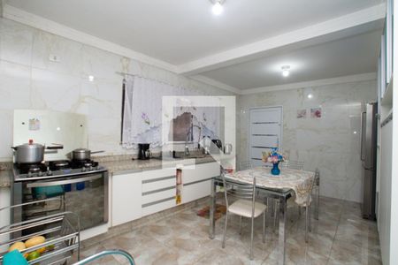 Casa à venda com 150m², 3 quartos e 4 vagas Casa à venda com 150m², 3 quartos e 4 vagasCozinha