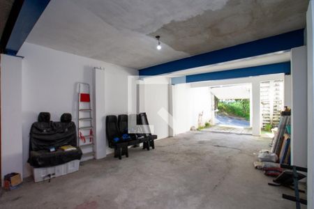 Casa à venda com 150m², 3 quartos e 4 vagas Casa à venda com 150m², 3 quartos e 4 vagasGaragem