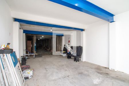 Casa à venda com 150m², 3 quartos e 4 vagas Casa à venda com 150m², 3 quartos e 4 vagasGaragem