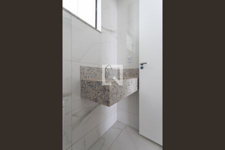 Casa à venda com 162m², 3 quartos e 2 vagasLavabo