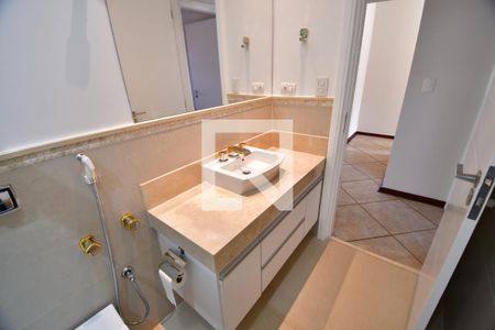 Casa à venda com 400m², 4 quartos e 4 vagasBanheiro 2