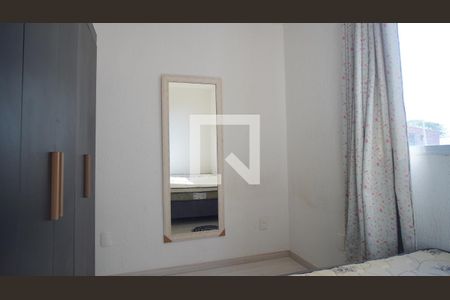 Quarto 1 de apartamento para alugar com 2 quartos, 42m² em Jardim Dona Leopoldina, Porto Alegre