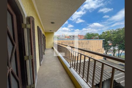 Casa à venda com 220m², 4 quartos e 5 vagas Casa à venda com 220m², 4 quartos e 5 vagasEspaço Superior