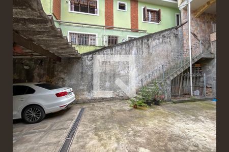 Casa à venda com 220m², 4 quartos e 5 vagas Casa à venda com 220m², 4 quartos e 5 vagasGaragem
