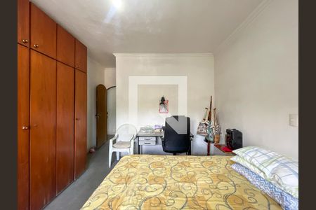 Casa à venda com 220m², 4 quartos e 5 vagas Casa à venda com 220m², 4 quartos e 5 vagasSuíte 3
